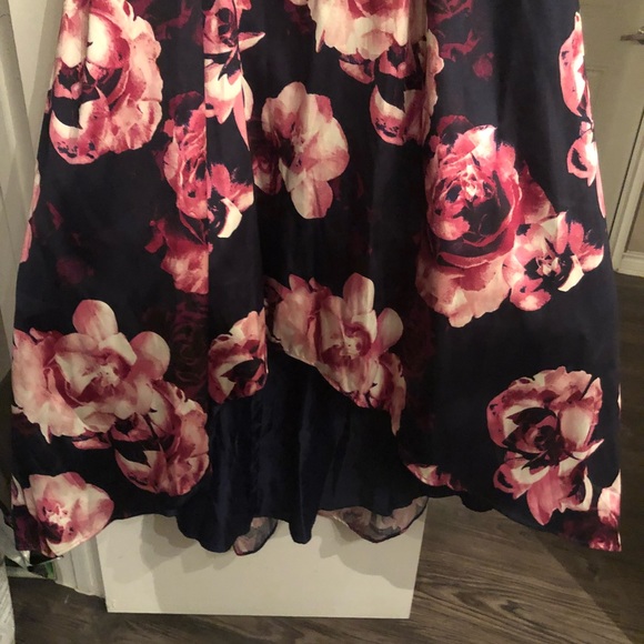 Navy/Pink Floral Dress HOMECOMIMG/PROM perfect🌹😍 - Picture 2 of 7